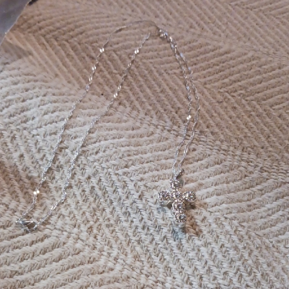 Elegant Silver Tone Cross Pendant Necklace